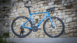 Dopo la CFR Canyon lancia la nuova Endurace CF SLX e CF. Analizziamo le differenze…