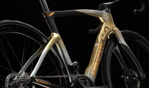 Pinarello Dogma F 2027: arrivano 4 nuovi colori