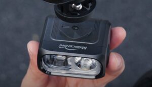 Fanalino Magicshine Hori 1300 Pro: integrazione avanzata
