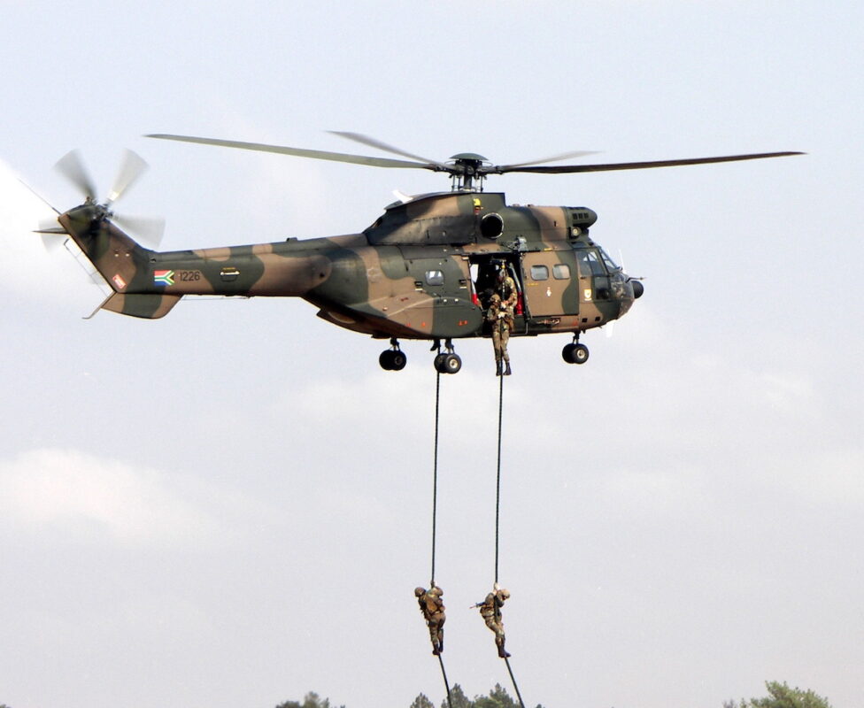 SAAF Fast roping 001
