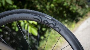 TEST - Deda Allroad Carbon: come vanno e su che bici usarle