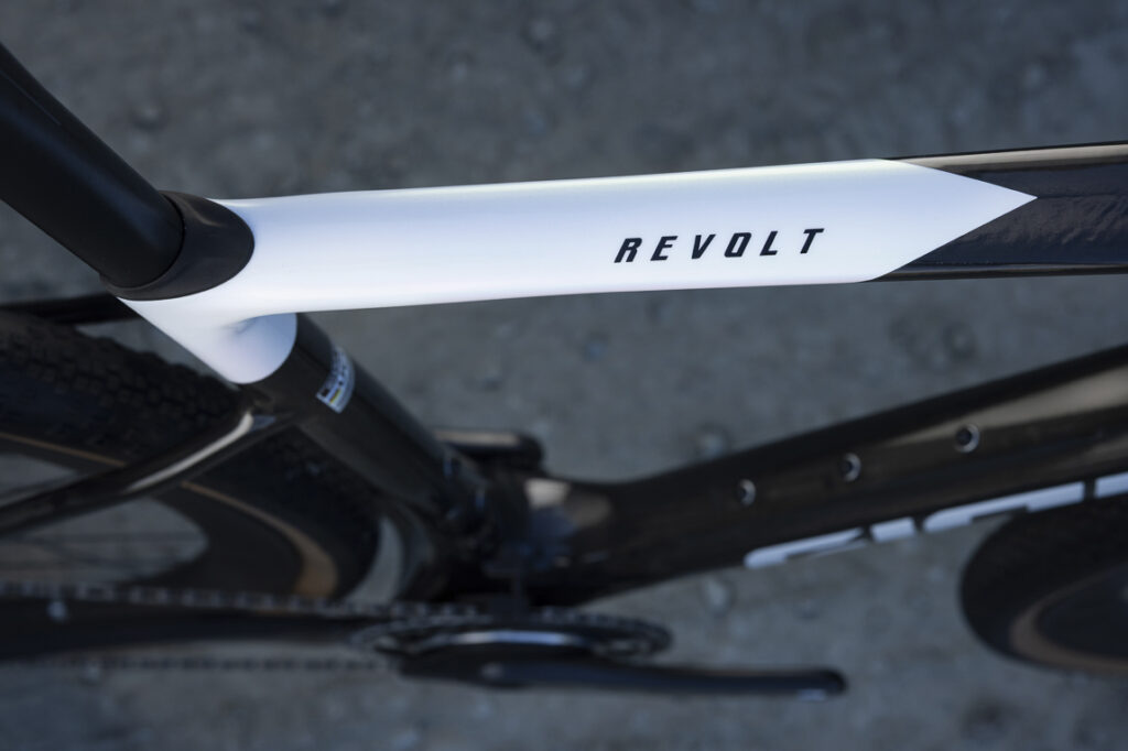 giant revolt advande sl 17