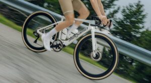 Nuova Megamo Upon: gli oltre 100 Nm di Avinox arrivano su strada