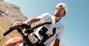 Omar Di Felice al via della Transcontinental Race: dalla Norvegia alla Grecia in autonomia