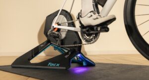 Garmin lancia il nuovo Tacx NEO 2T con Zwift Cog e Click