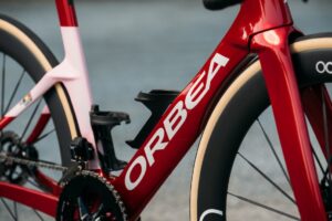 Lotto-Intermarché alla Vuelta: divise speciali e 8 bici Orbea personalizzate