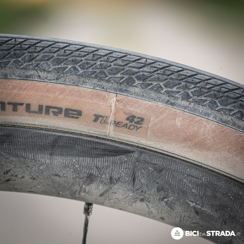 michelin power adventure 8