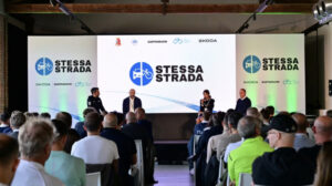Sicurezza dei ciclisti, +23% di vittime nel 2025: nasce il progetto Stessa Strada per unire auto e bici