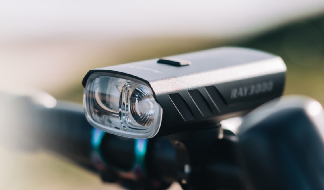 Nuova Magicshine Ray 3000: la luce che funziona anche da power bank